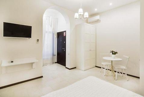 Apart Hotel Quartet Odessa Esterno foto