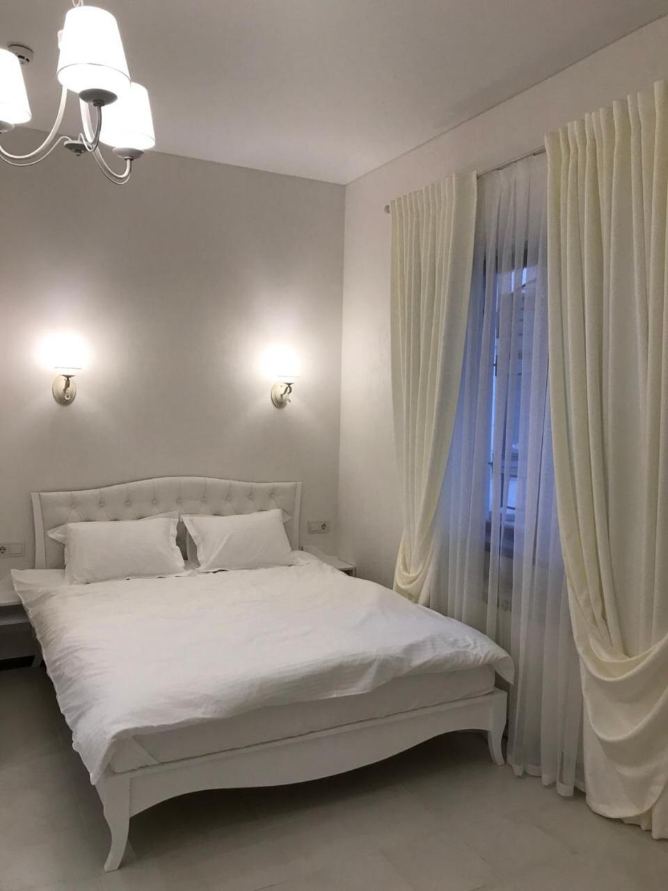 Apart Hotel Quartet Odessa Esterno foto