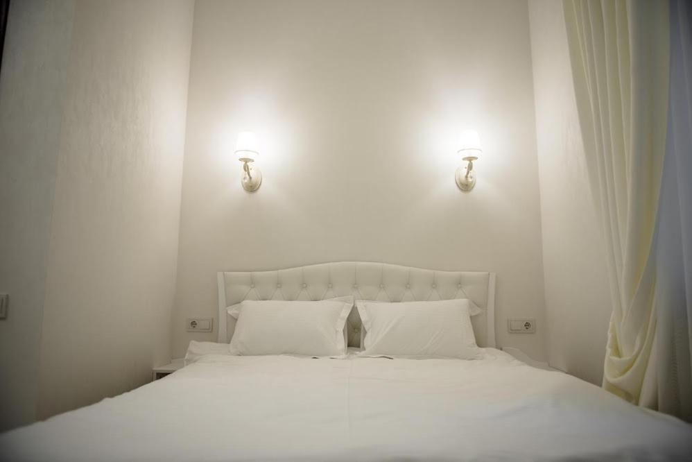 Apart Hotel Quartet Odessa Esterno foto