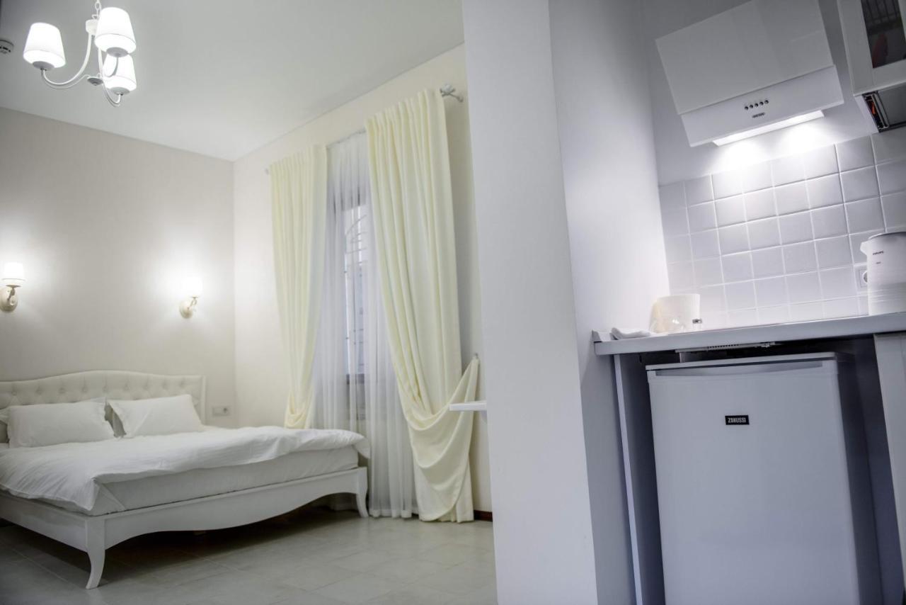 Apart Hotel Quartet Odessa Esterno foto