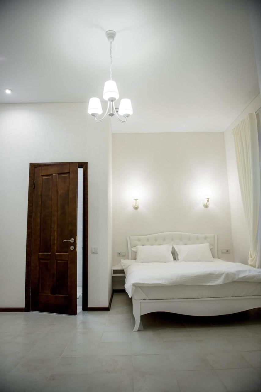 Apart Hotel Quartet Odessa Esterno foto